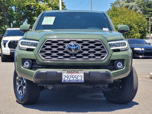 Certified 2021 Toyota Tacoma TRD Off-Road w/ TRD Premium Off Road Package AWD/4WD image 3