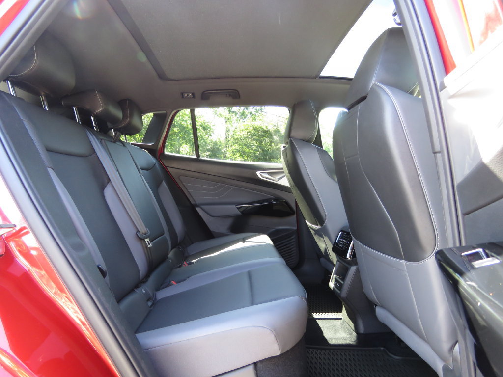 Used 2023 Volkswagen ID.4 Pro S AWD/4WD image 16