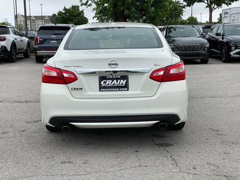 Used 2016 Nissan Altima 2.5 SL w/ 2.5 Technology Package FWD image 6