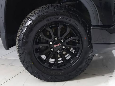Used 2022 GMC Sierra 1500 AT4X AWD/4WD image 16