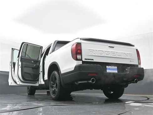 New 2026 Honda Ridgeline Black Edition image 59