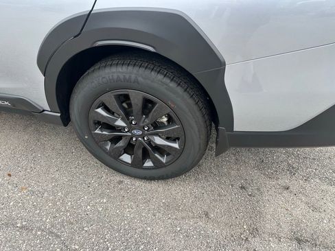 Used 2025 Subaru Outback Onyx Edition image 10