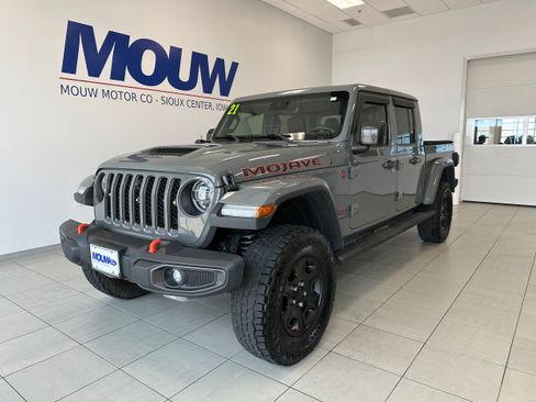 Used 2021 Jeep Gladiator Mojave w/ Dual Top Group AWD/4WD image 2