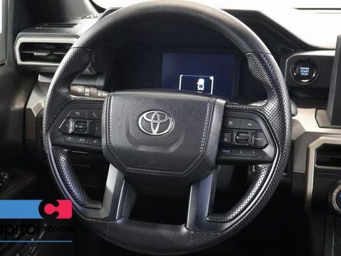 Certified 2024 Toyota Tacoma SR5 AWD/4WD image 15