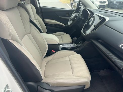 Used 2024 Subaru Ascent Premium w/ Convenience Package image 16