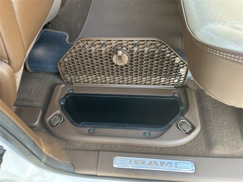 Used 2020 RAM 1500 Laramie image 10