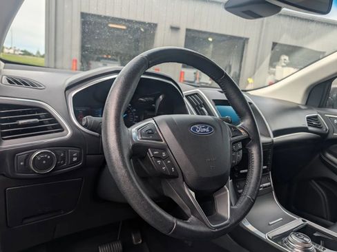 Used 2020 Ford Edge Titanium AWD/4WD image 7