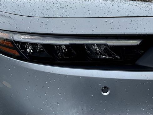 Certified 2025 Honda Accord Touring image 31