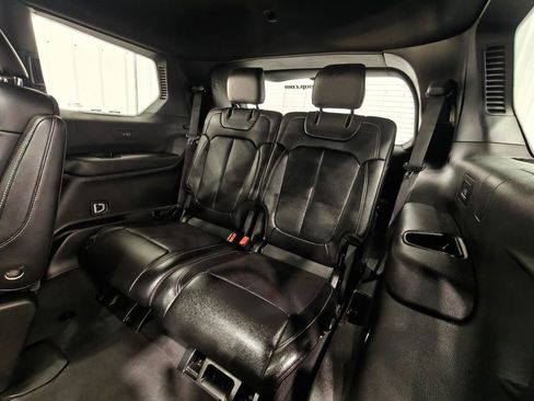 Used 2024 Jeep Grand Cherokee L Limited w/ Luxury Tech Group II image 32