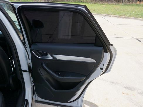 Used 2018 Audi Q3 2.0T Premium w/ Convenience Package image 29