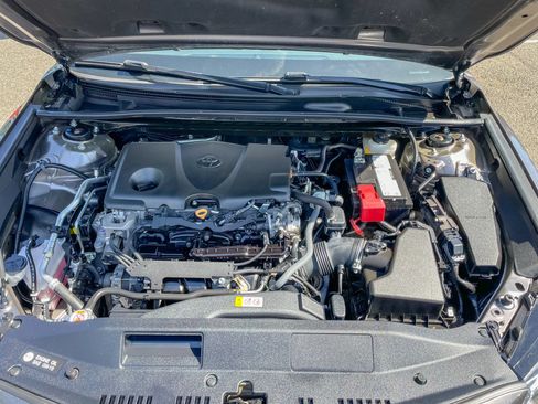 Used 2022 Toyota Camry SE FWD image 37