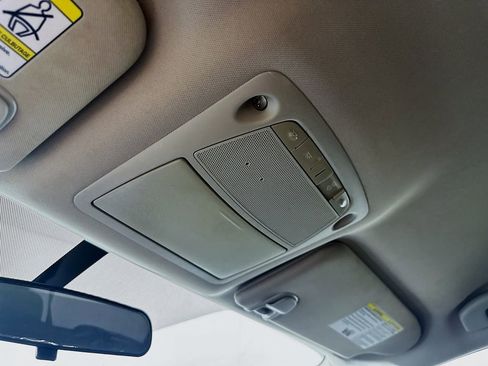 Used 2018 Nissan Murano S image 32