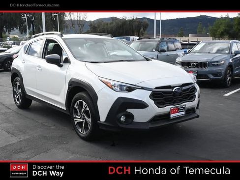 Used 2024 Subaru Crosstrek 2.0i Premium image 3