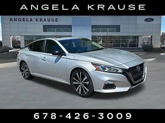 Used 2021 Nissan Altima 2.5 SR w/ SR Premium Package FWD video 1