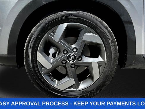 Used 2025 Hyundai Venue SEL FWD image 41