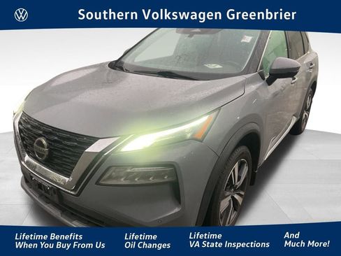 Used 2021 Nissan Rogue SL w/ Premium Package image 1