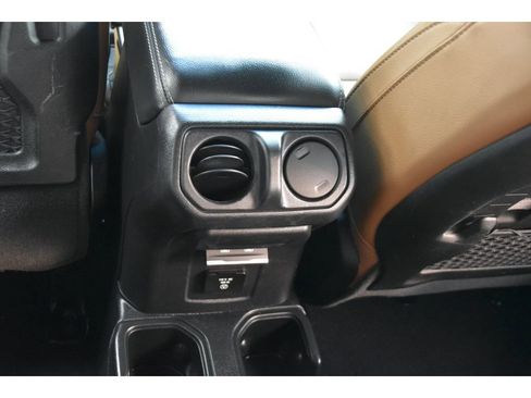 Used 2022 Jeep Wrangler Rubicon image 15