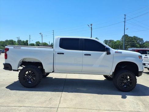 Used 2024 Chevrolet Silverado 1500 LT Trail Boss AWD/4WD image 8