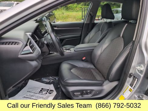 Used 2024 Toyota Camry XSE FWD image 11
