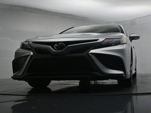 Used 2024 Toyota Camry SE FWD image 37