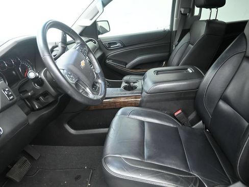 Used 2020 Chevrolet Tahoe LT w/ LT Midnight Edition RWD image 12