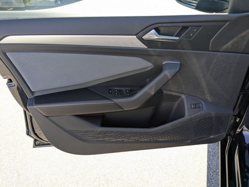 New 2026 Volkswagen Jetta SE image 11