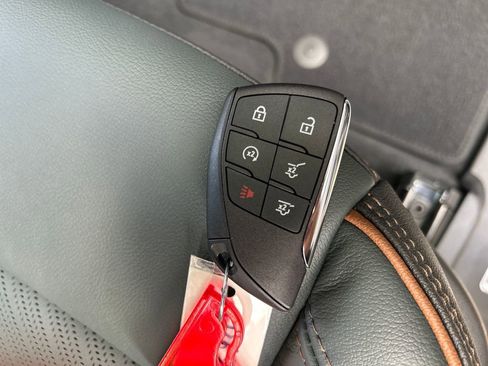 New 2026 GMC Yukon XL AT4 image 57