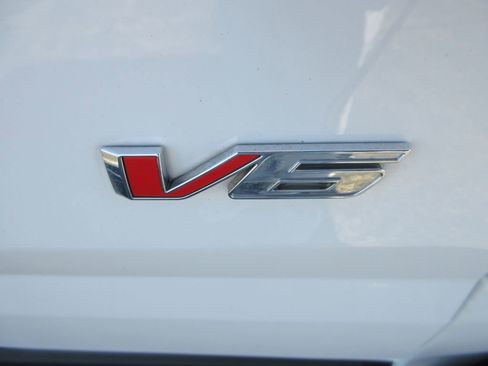 Used 2022 Chevrolet Colorado LT w/ LT Convenience Package image 12