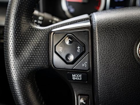 Used 2020 Toyota 4Runner TRD Off-Road Premium image 23