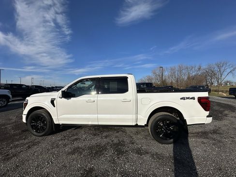 Used 2024 Ford F150 Platinum image 9