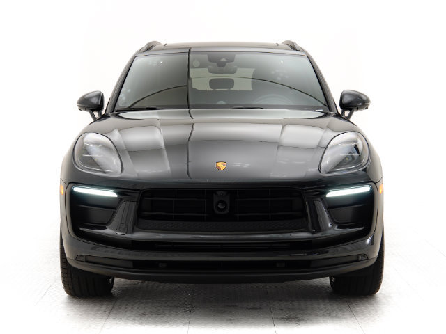 Certified 2026 Porsche Macan AWD/4WD image 32