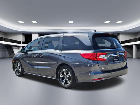 Used 2019 Honda Odyssey Touring image 3