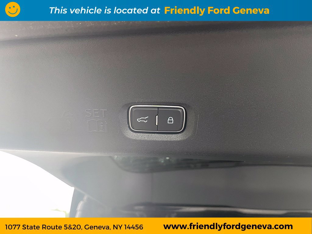 Used 2025 Ford Expedition Max Active AWD/4WD image 12