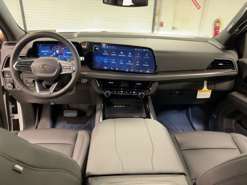 New 2026 Chevrolet Tahoe Z71 image 16