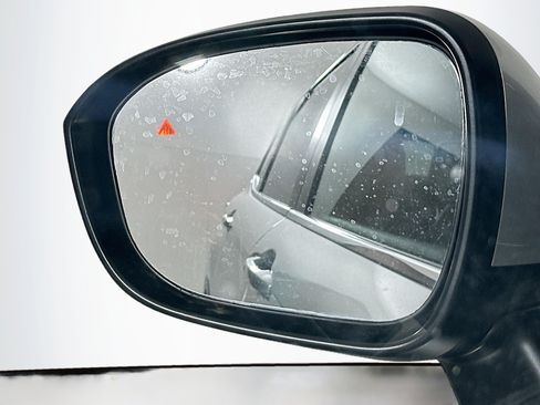 Used 2024 Mitsubishi Outlander SE FWD image 16