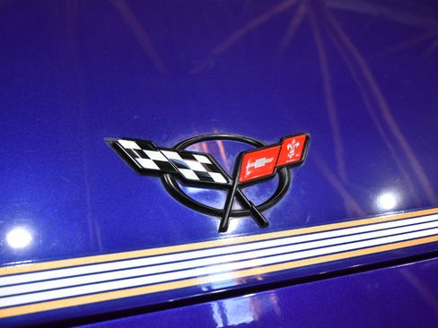 Used 1998 Chevrolet Corvette Convertible w/ Memory Pkg image 16