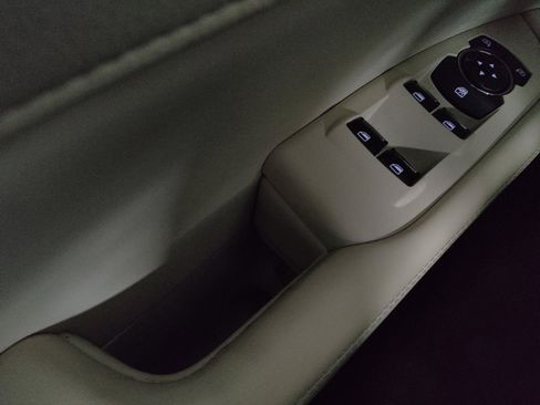 Used 2018 Lincoln MKZ Premiere FWD image 27