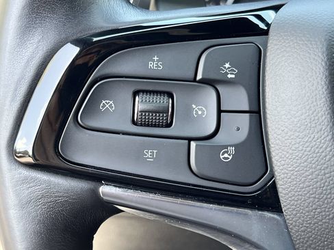 Used 2024 Buick Enclave Premium FWD image 22