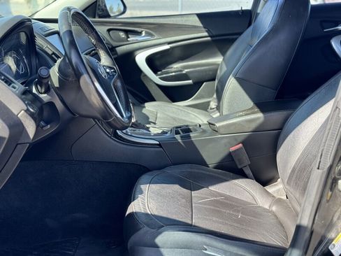 Used 2017 Buick Regal Sport Touring image 4