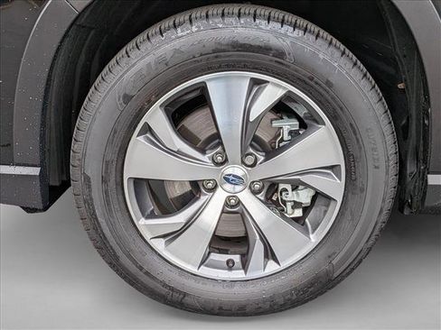 Certified 2025 Subaru Ascent Premium image 24