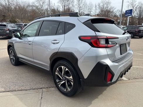 Used 2024 Subaru Crosstrek 2.0i Premium image 4