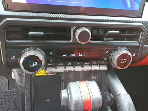 Used 2024 Toyota Tacoma TRD Pro image 21