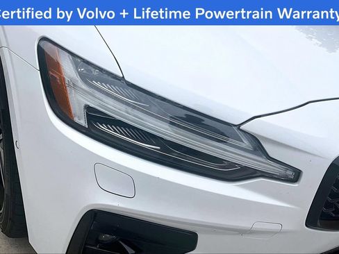 Used 2025 Volvo S60 B5 Plus AWD/4WD image 39