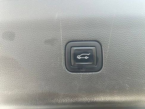 Used 2022 Buick Enclave Premium w/ Experience Buick Package AWD/4WD image 38