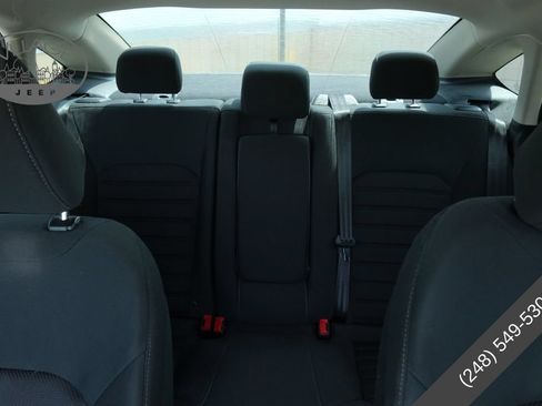 Used 2020 Ford Fusion SE FWD image 20