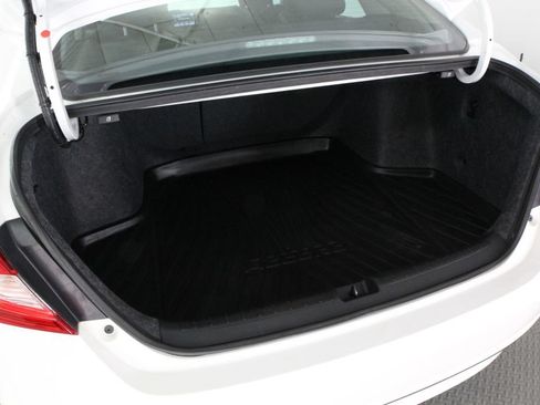 Used 2022 Honda Accord Hybrid image 37