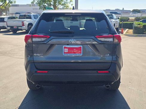 Used 2025 Toyota RAV4 LE FWD image 4
