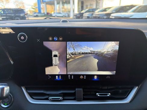 New 2026 Chevrolet Equinox LT w/ Convenience Package II image 11