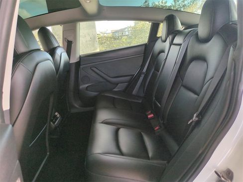 Used 2022 Tesla Model 3 Long Range image 14