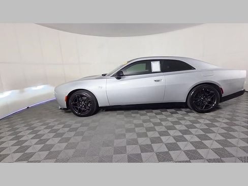 Used 2024 Dodge Charger Daytona R/T w/ Plus Group AWD/4WD image 49